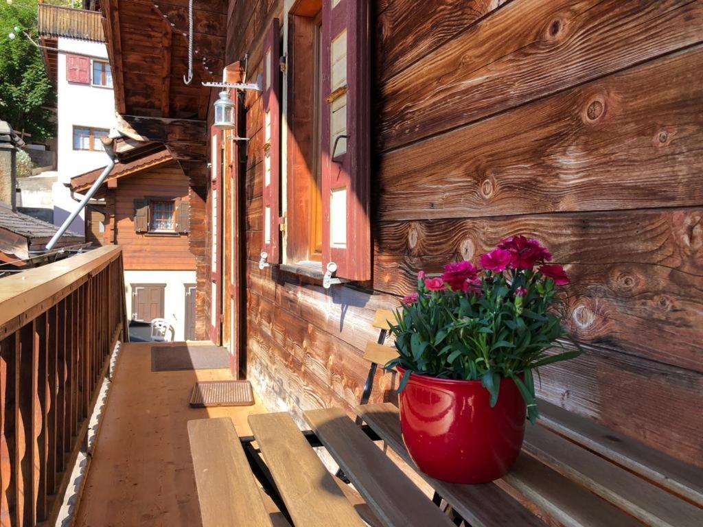 Appartement "Le Ver Luisant" A Saint-Martin, Val D'Herens, Valais Luaran gambar