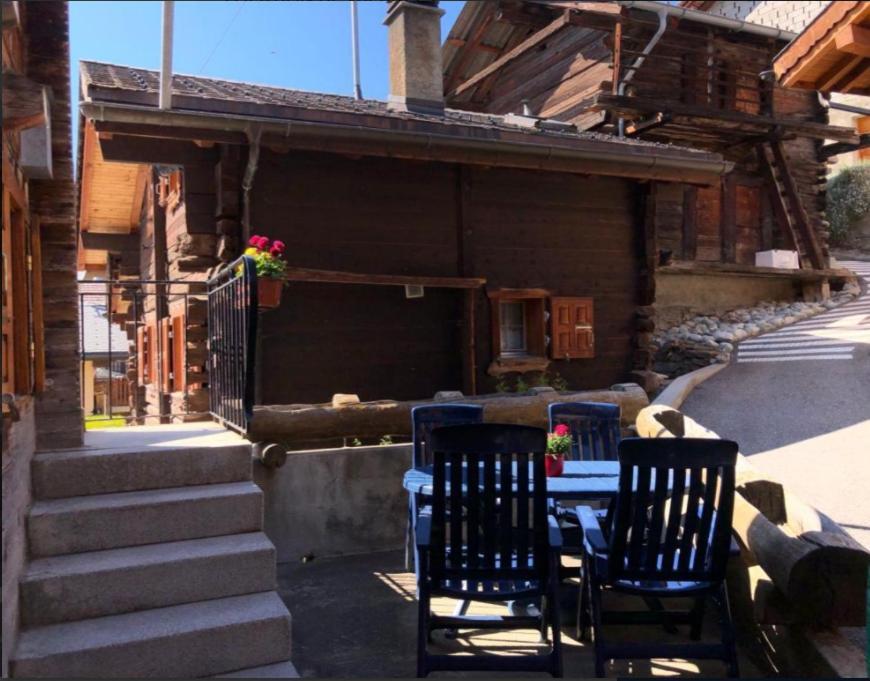 Appartement "Le Ver Luisant" A Saint-Martin, Val D'Herens, Valais Luaran gambar